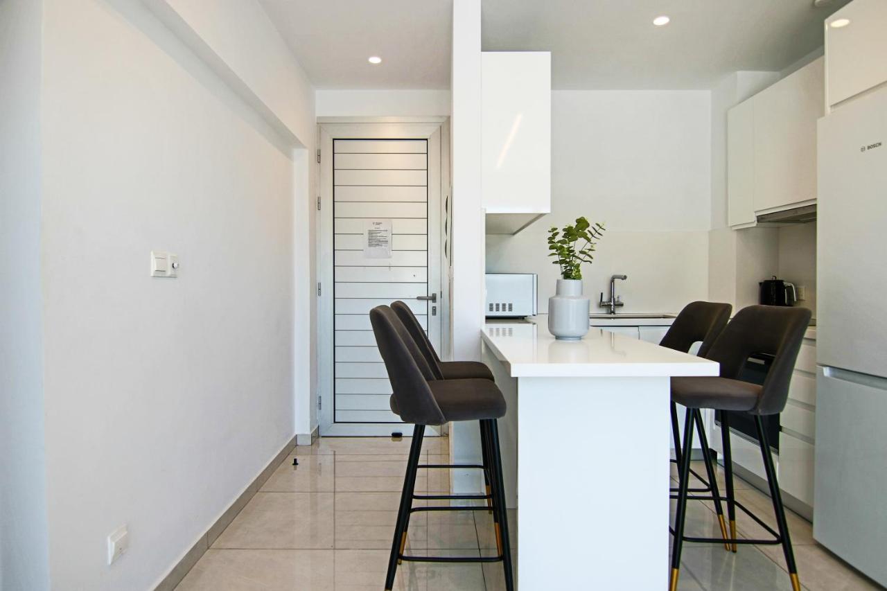 Ferienwohnung Phaedrus Living - Seaside Executive Flat Harbour 207 Paphos Exterior foto